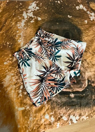 Short blanc motif, marca: Boutique Parisienne, estado: Novo sem etiquetas, tamanho: M / 38 / 10, €5.00, €5.95 inclui Proteção do Comprador