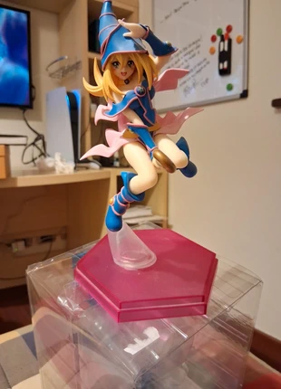 Action figure ragazza maga nera, marca: Yu-Gi-Oh!, estado: Novo sem etiquetas, tamanho: Tamanho único, €35.00, €37.45 inclui Proteção do Comprador