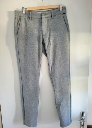 Pantalon skinny, chiné, merk: ONLY & SONS, staat: Heel goed, maat: M, € 3,00, € 3,85 inclusief Kopersbescherming