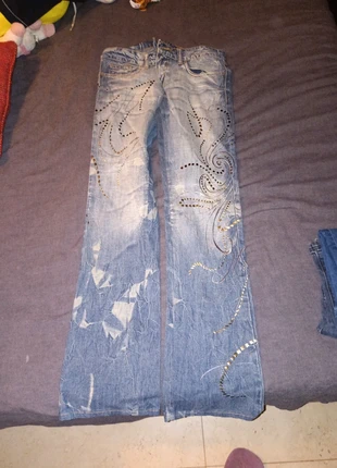 Jeans a zampa lavorato a mano, marke: yaz gato, zustand: Sehr gut, größe: S / 36 / 8, 15,00 €, 16,45 € inklusive Vinted-Käuferschutz