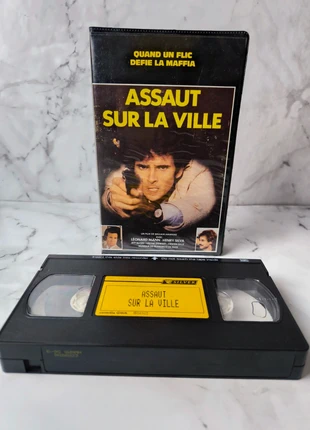 Mario Caiano (William Hawkins) - Napoli Spara (Assaut sur la Ville) 1977 VHS Française Originale, staat: Goed, € 12,00, € 13,30 inclusief Kopersbescherming
