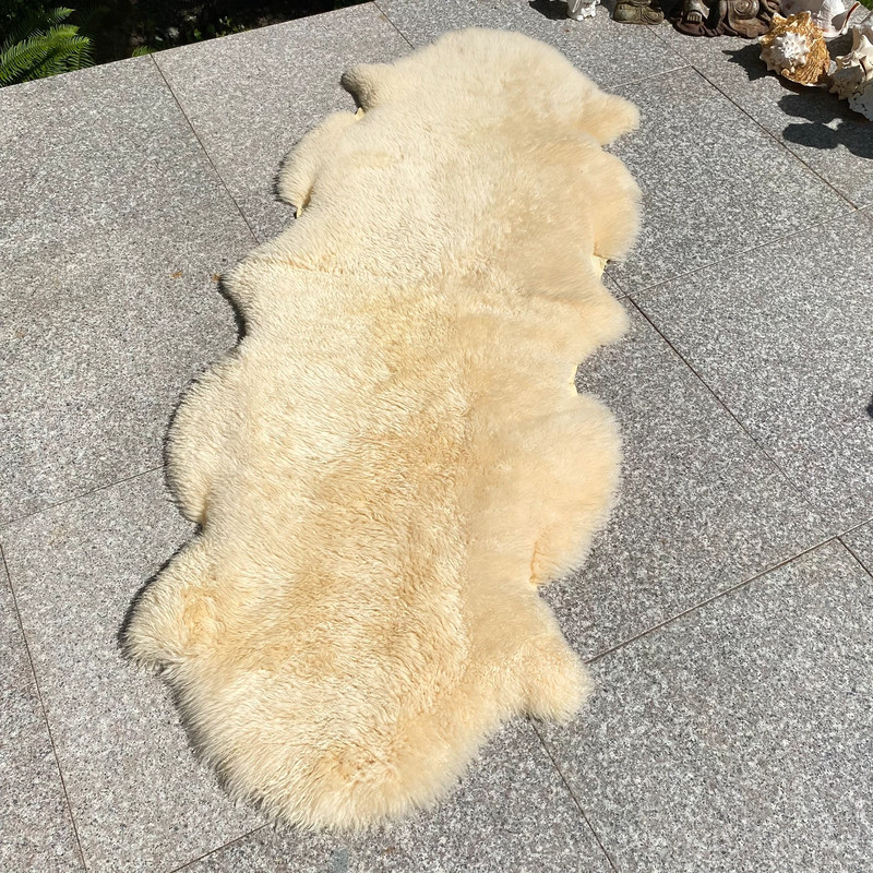 Authentic sheepskin rug 4