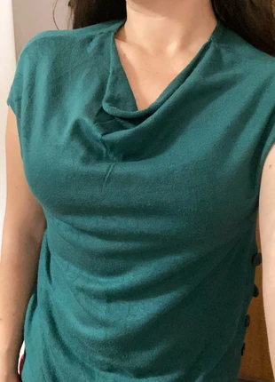 Maglia verde smeraldo con bottoncini laterali e scollatura drappeggiata cotone seta donna 💚 , marke: Tezenis, zustand: Sehr gut, größe: L / 40 / 12, 5,00 €, 5,95 € inklusive Vinted-Käuferschutz