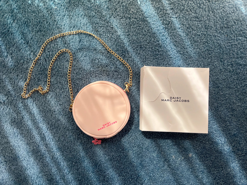 Daisy Marc Jacobs Pink Round Cosmetics Pouch Bag