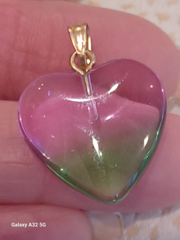 Beautiful gold tone Genuine gem stone carved heart pendant 1