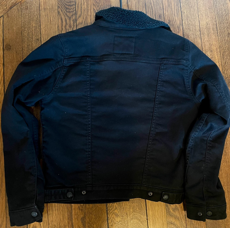 Levi’s denim jacket with Sherpa lining 2