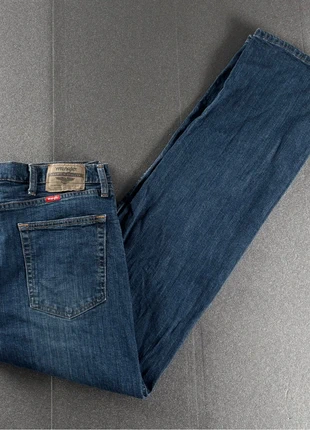 Jean Wrangler bleu foncé relaxed fit 36x32, brand: Wrangler, condition: Very good, size: W36, €13.00, €14.35 includes Buyer Protection