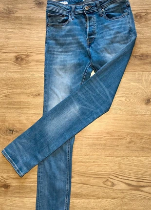 Jeans pour garçon slimstraight, brand: Jack & Jones, condizioni: Ottime, taglia: S, €5.00, €5.95 include la Protezione acquisti