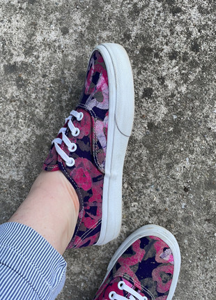 Vans dition limite coeur Vinted