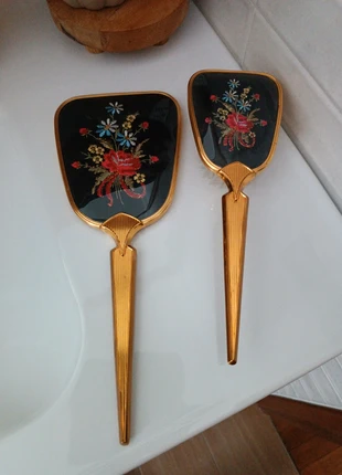 Set da toeletta Made in England, brand: Top Vintage, condizioni: Ottime, €30.00, €32.20 include la Protezione acquisti