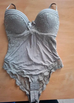 Body Love in pizzo e microfibra, marke: Love, zustand: Neu, 7,00 €, 8,05 € inklusive Vinted-Käuferschutz