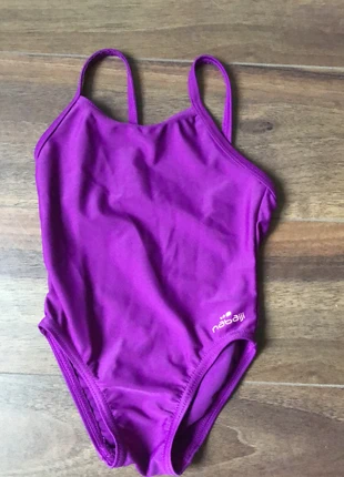 Maillot de bain une pièce violet nabaiji décathlon 12 mois , marque: Nabaiji, état: Très bon état, taille: 9-12 mois / 74 cm, 1,00 €, 1,75 € Protection acheteurs incluse