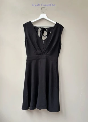 Robe noire Naf Naf – taille 34 – décolleté V & dos noué  - Très bon état, brand: Naf Naf, condizioni: Ottime, taglia: XS / IT 38 / EU 34, €9.50, €10.68 include la Protezione acquisti