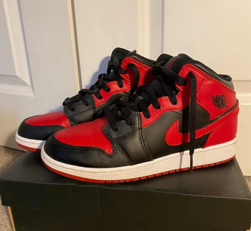 Air Jordan 1 s Mid Red and Black Vinted