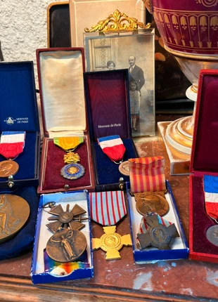 Lot de 10 médailles militaires et travails, condition: Very good, €70.00, €74.20 includes Buyer Protection Pro