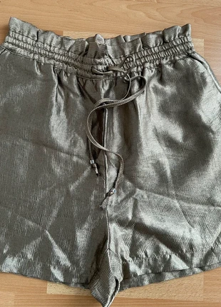 Short Zara T.S, marque: Zara, état: Bon état, taille: S / 36 / 8, 8,00 €, 9,10 € Protection acheteurs incluse