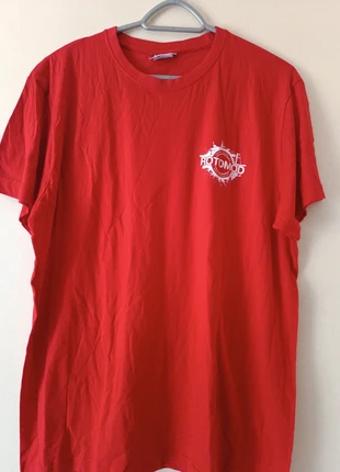 T-shirt manches courtes rouge rotomod xl, merk: Rtm, staat: Nieuw zonder prijskaartje, maat: XL, € 2,60, € 3,43 inclusief Kopersbescherming