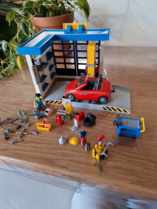 Garage playmobil 70202