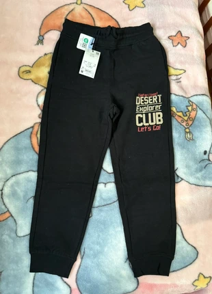 Pantalone tuta bambino OVS, marke: OVS, zustand: Neu, mit Etikett, größe: 5 Jahre / 110, 10,00 €, 11,20 € inklusive Vinted-Käuferschutz