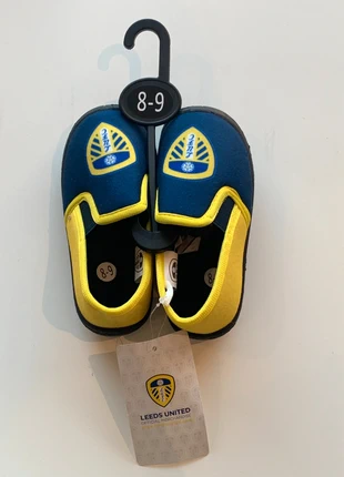 Leeds United LUFC Slippers - Kids 8-9 - Brand New, brand: LEEDS UNITED, condition: New without tags, size: 8 child | EU 25, £5.00, £5.70 includes Buyer Protection