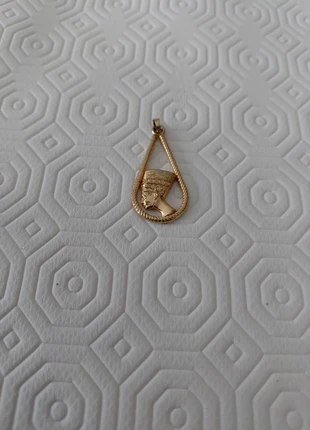 Médaillon  Nefertiti, brand: Nefertiti, condition: Very good, €6.00, €7.00 includes Buyer Protection