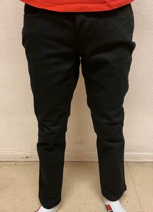 Jean noir levi's in curve , brand: Levi's, condition: Very good, size: M, €25.00, €26.95 includes Buyer Protection