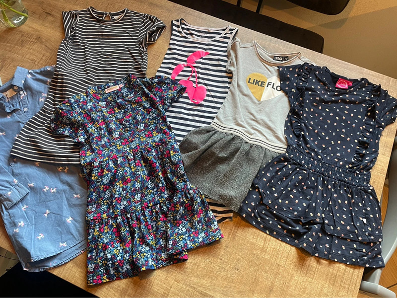 Meisjeskleding maat 98 104 28 stuks Vinted