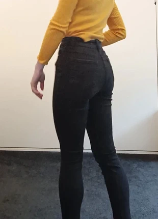 Zwarte skinny jeans van Time and Tru, marque: Time and Tru, état: Très bon état, taille: XS / 34 / 6, 3,00 €, 3,85 € Protection acheteurs incluse