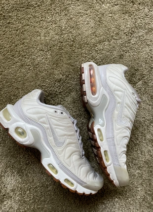 Nike Air Max Plus Cream, marque: Nike, état: Très bon état, taille: 36.5, 50,00 €, 53,20 € Protection acheteurs incluse