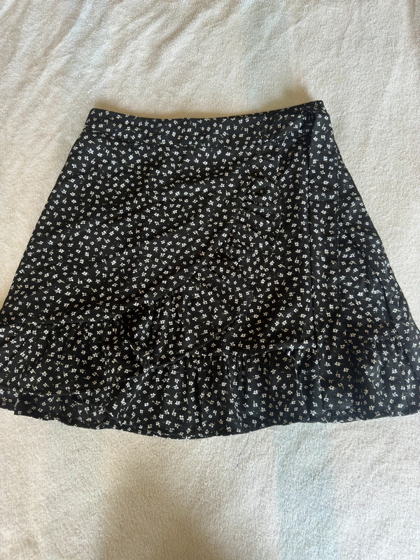 Black skirt with white florals 4