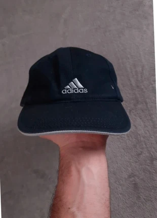 Casquette Vintage Y2K Adidas logo brodé - bleu marine - taille unique adolescent, marke: adidas, zustand: Sehr gut, größe: Einheitsgröße, 8,00 €, 9,10 € inklusive Vinted-Käuferschutz
