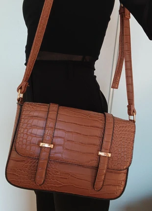 Sac à main marron, merk: Cache Cache, staat: Heel goed, € 6,00, € 7,00 inclusief Kopersbescherming