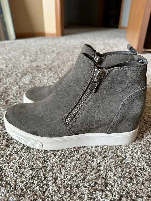 Steve madden wedgie sales gray