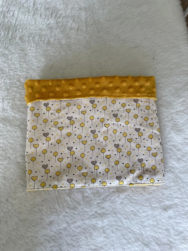 Snoods jaune ballon rond et cœur