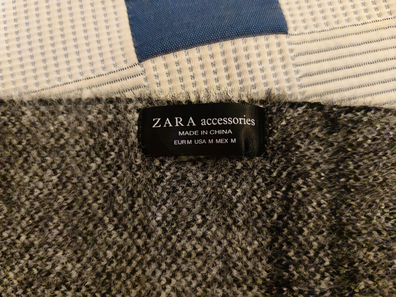 Bufanda de cuadros de Zara 5