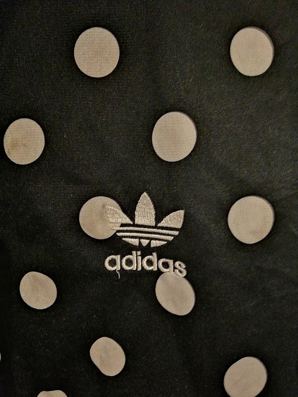 Kan worden berekend Aan het leren Ooit Adidas vest zwart met witte stippen maat 10 - Vinted