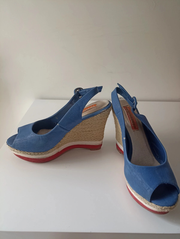 Scarpe con top zeppa blu elettrico