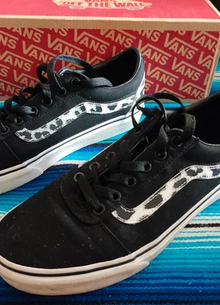 Vans Femme Leopard Black White
40, brand: Vans, condition: Very good, size: 40, €50.00, €53.20 includes Buyer Protection