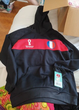 Suite officiel FIFA World cup Qatar 2022 taille XL enfant, brand: FIFA, condition: New with tags, size: XL, €12.00, €13.30 includes Buyer Protection