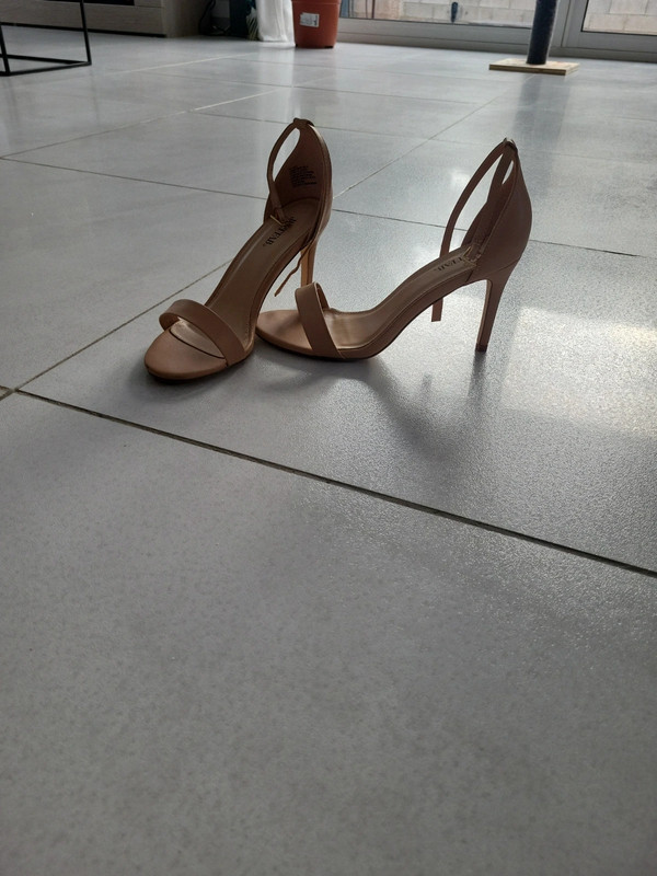 Sandales just fab nude 38 5 Vinted