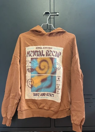 Sweat graphique, brand: Pull & Bear, condizioni: Ottime, taglia: S / IT 40 / EU 36, €6.00, €7.00 include la Protezione acquisti