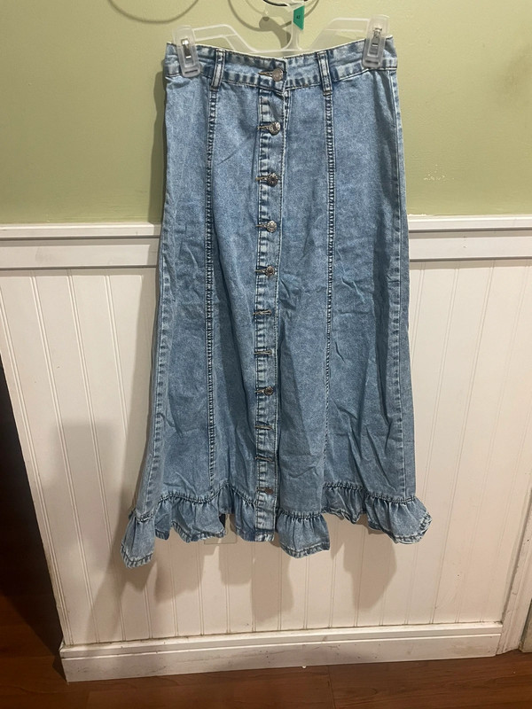 Denim blue midi skirt NWT 1