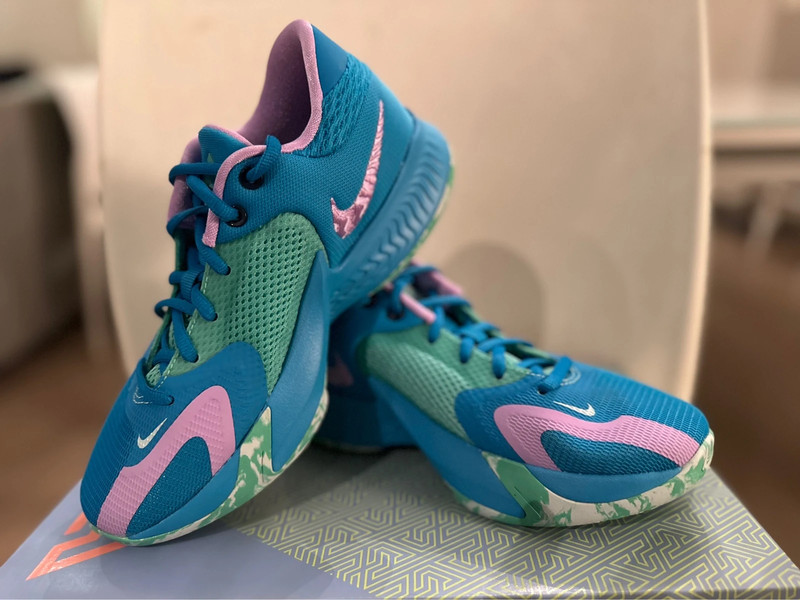 Zapatillas de baloncesto de niños Freak 4 GS Nike