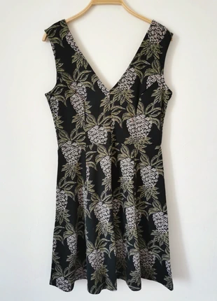 Robe Col V dos nu, brand: H&M, condition: New without tags, size: M / 38 / 10, €8.00, €9.10 includes Buyer Protection
