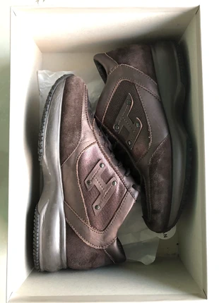 Hogan interactive marroni tg 37, merk: Hogan, staat: Goed, maat: 37, € 10,00, € 11,20 inclusief Kopersbescherming