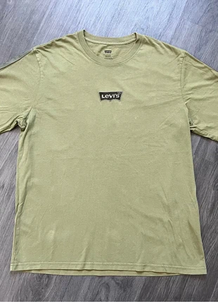 Levi’s Caqui T-Shirt - Relaxed Fit, marque: Levi's, état: Très bon état, taille: M, 5,00 €, 5,95 € Protection acheteurs incluse