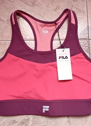 Top sportivo FILA taglia S – Nuovo con cartellino, brand: FILA, condizioni: Nuovo con cartellino, taglia: S, €16.00, €17.50 include la Protezione acquisti