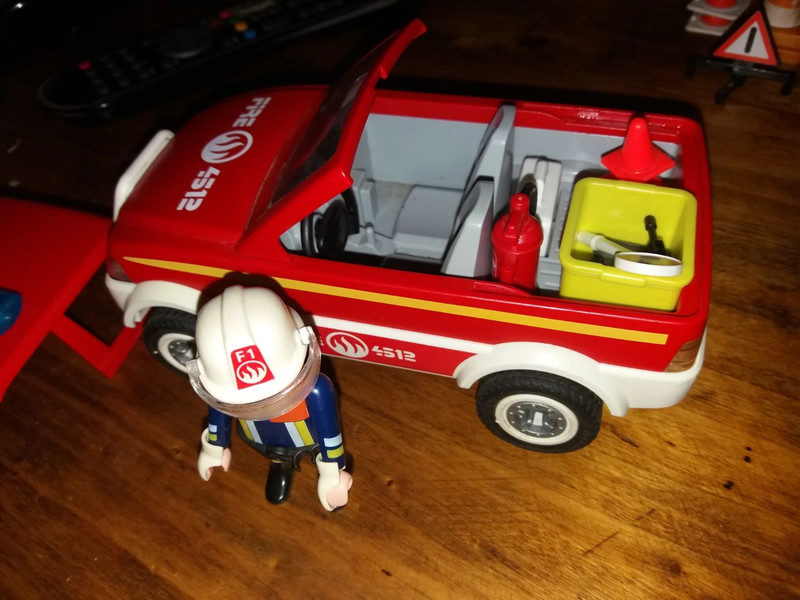 Figurine PLAYMOBIL LE POMPIER