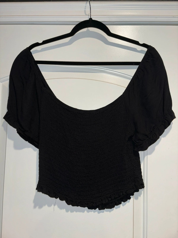 Off the shoulder Crop Top 1