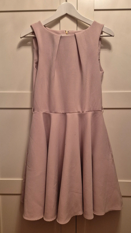 Closet roze jurk 1